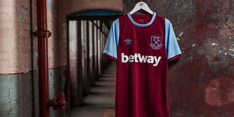 Qual o número da fox sports nas operadoras? West Ham United 20/21 Home Kit