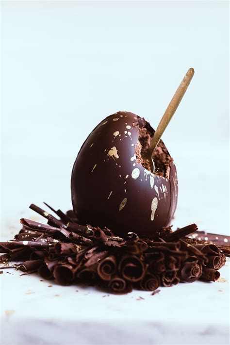 100g dark chocolate, broken into pieces 4 egg whites ¼ tsp lemon juice. Chocolate Mousse Easter Egg - The Kate Tin