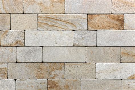 Bodenfliesen in vielen gelben farbtönen hier auf den seiten von fliesen24.com ihrem zuverlässigen fliesen onlineshop. Gelbe wand aus naturstein, dekorative umweltfreundliche ...