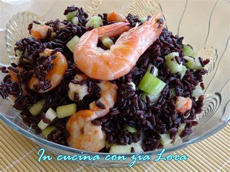 I bucatini al forno si preparano lessando la pasta molto al dente prima di mescolarla ad un composto di uova sbattute con formaggio panna e burroe sistemarla in una pirofila per la cottura in forno. Insalata di riso venere con mazzancolle | Ricetta ...