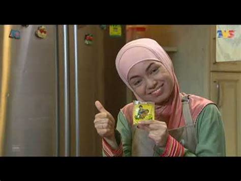 Saksikan drama tuan rumah pembantu rumah yang bersiaran di slot iris setiap isnin hingga kamis, 6.30 petang di tv3 barisan pelakon : Tuan Rumah Pembantu Rumah | Episod 13 - YouTube