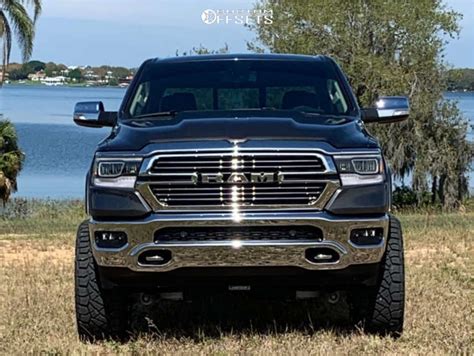 2019 Ram 1500 With 22x12 44 Hostile Alpha And 35125r22 Nitto Ridge