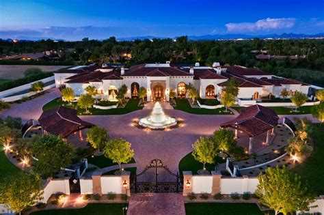 An Elegant Estate In Paradise Valley Arizona Is Up For Sale Mansions