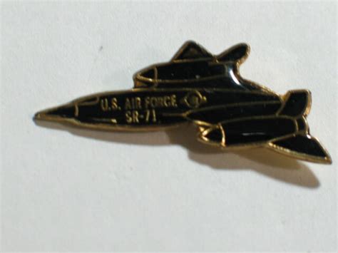 Sr 71 Blackbird Military Aircraft Airplane Pin Us Airforce Lapel Pin