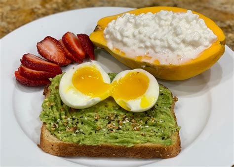 Great Eats Hawaii Avocado Toast With Soft Boiled Egg