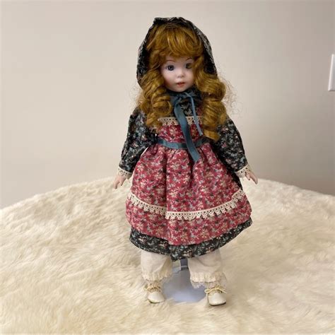 Heritage Mint Accents Vintage Heritage Mint Porcelain Doll989