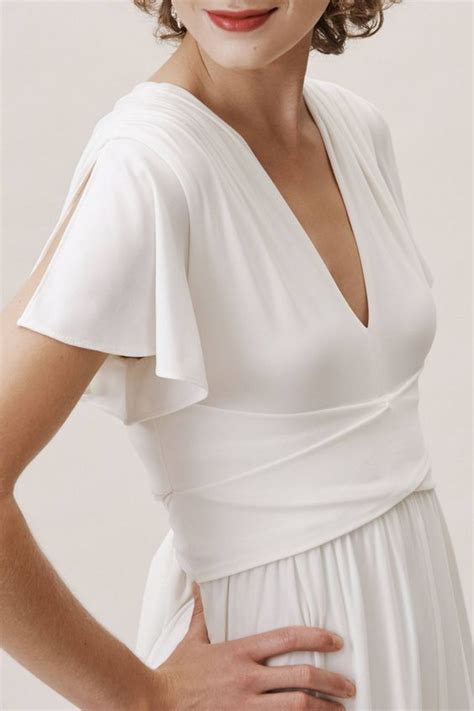 We did not find results for: Designer Minimalist V-Neck Dress | Clothia ...