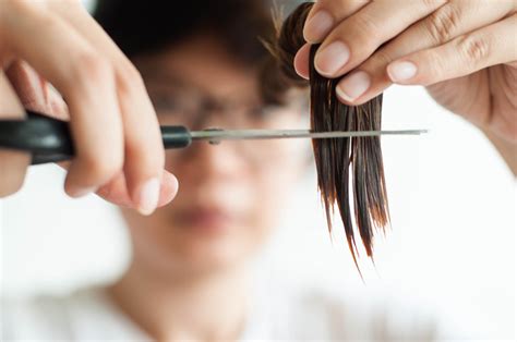 How To Cut Your Own Hair At Home Like A Pro First For Women