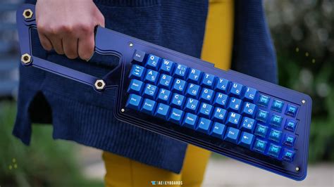 Pin By Tom Vanantwerp On Keyboards Retro Gadgets Keyboard Electric