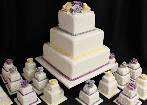 100 Mini Wedding Cakes Marathon