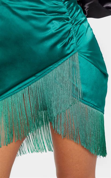 emerald green satin fringe mini skirt prettylittlething ie