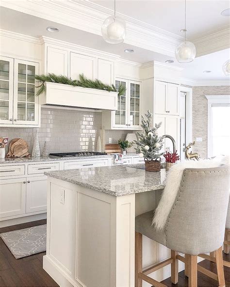 Kitchen Cabinet Paint Color Is Benjamin Moore Oc White Dove
