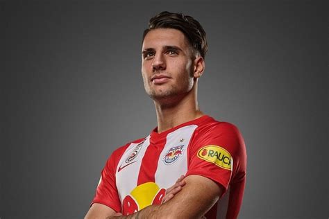 Dominik nagy is a hungarian professional footballer who plays as a winger for legia warsaw ii. Szoboszlai Dominik barátnője elképesztően szexi ...