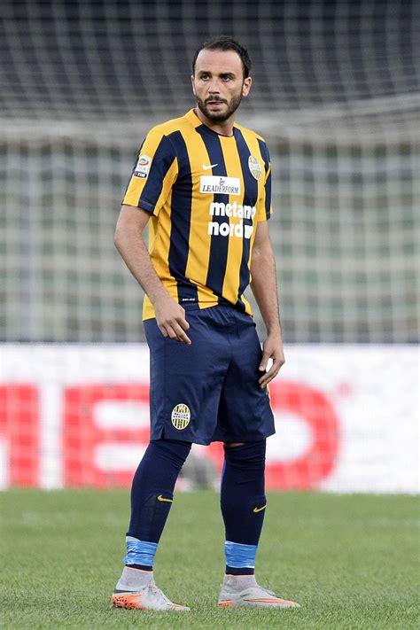 A(z) pazzini című videót knee nevű felhasználó töltötte fel a(z) sport kategóriába. Hellas Verona, Pazzini simbolo della rinascita - Calcio ...