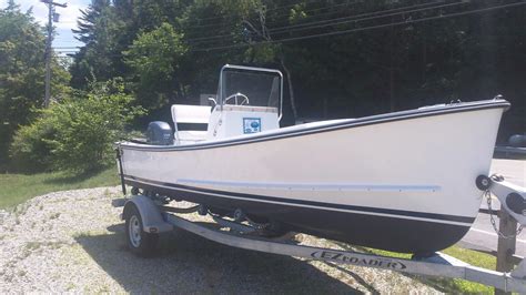 2016 Eastern Boats 18 Classic Center Console Fishing Boat