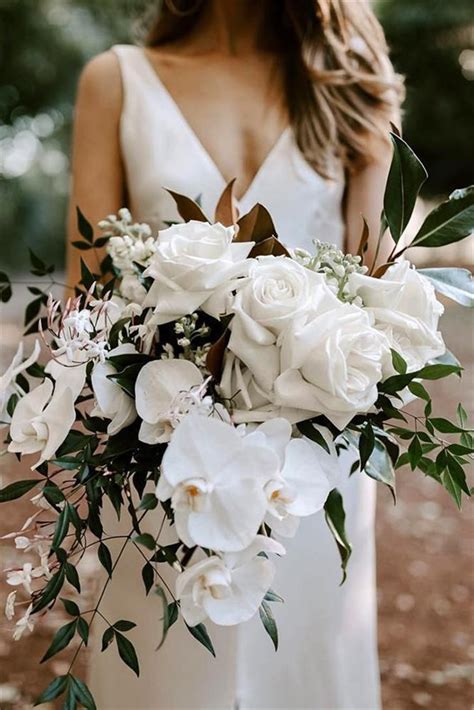 Fall wedding colors 2021 planning a 2021 wedding? 24 Non Traditional Wedding Bouquets To Excite You - ChicWedd