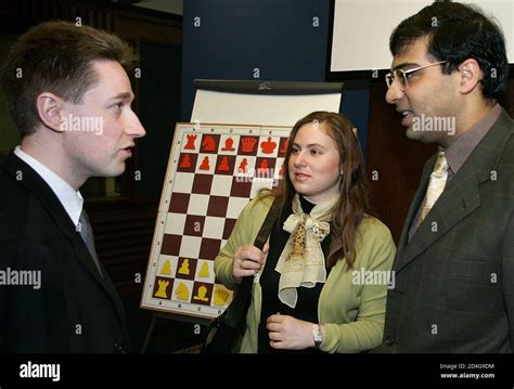 Press Conference Chess Players Hi Res Stock Photography And Images Alamy