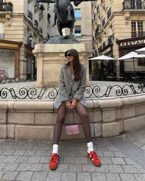 Julie Sergent Ferreri On Instagram Fashion Week Is Exhausting Lucky