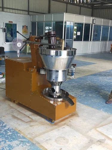 Commercial Expeller Bolt Oil Extraction Machine Capacity Kg At Rs In Karamadai