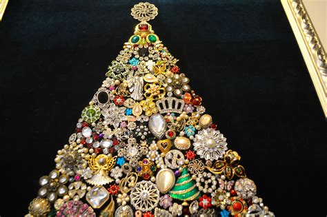 Deck The Trees With Jewels And Baubbles