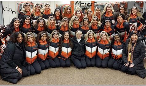 Hhs Ben Gal Cheerleaders Have A Super Bowl Experience The Hilltopper