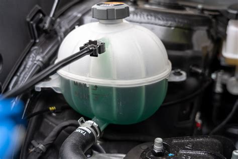 Radiator Coolant Overflow Tank How It Works Vs Expansion Tank