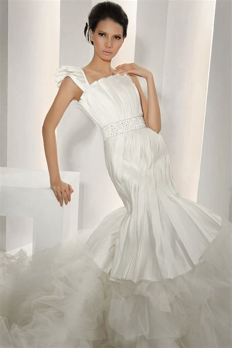 20-inspired-winter-bridal-luxury-wedding-dresses-magment