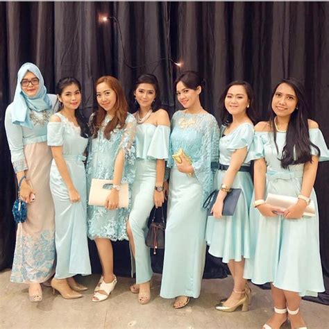 Büyük beden kadınlar için de uygun bedenleri bulunan babydoll ürünleri farklı model, kumaş ve tasarımlarıyla öne çıkıyor. 18+ Inspirasi Model Gaun Pesta Muslim Modern 2018 ...