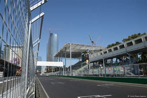 New setup everyday at 12pm (midday) :d subscribe bit.ly/2pltbho twitter. Baku completing preparations for Formula 1