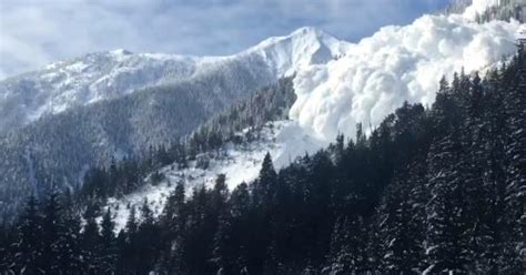Video Dramatic Footage Of Avalanche Control Along Highway 1