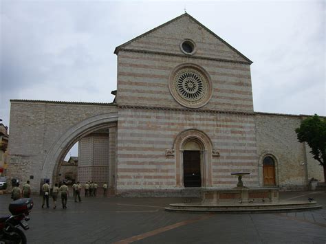 basilica of saint clare in assisi italy saint mary s press
