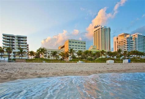 Resort Holiday Inn Miami Beach Oceanfront An Ihg En Miami Beach Destinia
