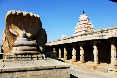 Amazing Hanging Stone Pillar Of Lepakshi Temple Andhra Navrang India