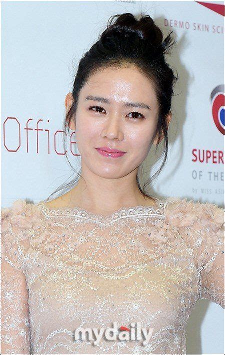 Son Ye Jin 손예진 Picture Hancinema The Korean Movie And Drama Database Kim Sohyun Dermo