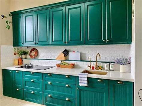 idea dekorasi dapur cantik emerald green nampak kemas tersusun  mewah