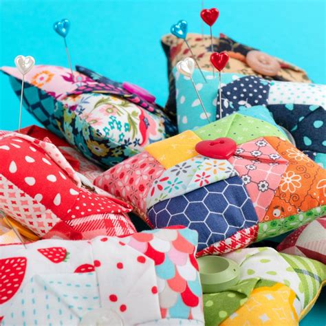 Blog Remix 2 Free Pincushion Pattern Pin Cushions Cute Sewing