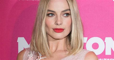 Margot Robbie Takes The Plunge As She Unleashes Perky Assets In Show