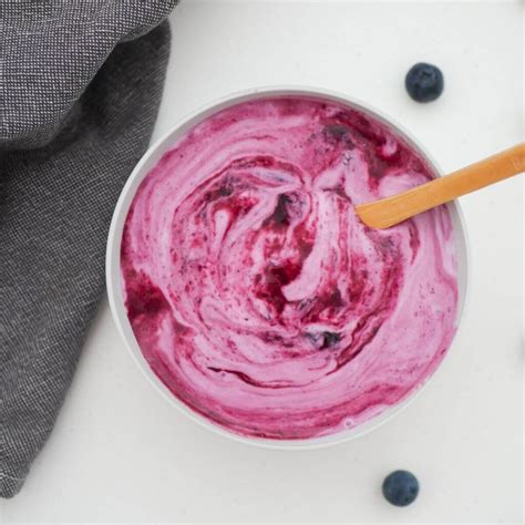 Easy Blueberry Yogurt