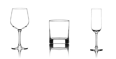 How To Professionally Photograph Glassware With One Speedlight And A