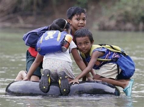 25 Of The Most Dangerous Journeys To School In The World