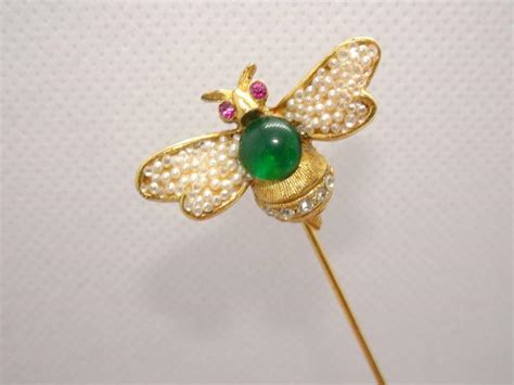 Beautiful Gold Pearl Rhinestone Bumble Bee Stick Pin