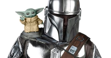 Because i really like them and thought it'd be nice to share. This Baby Yoda Shoulder Sitter Tops Off Your Mandalorian ...