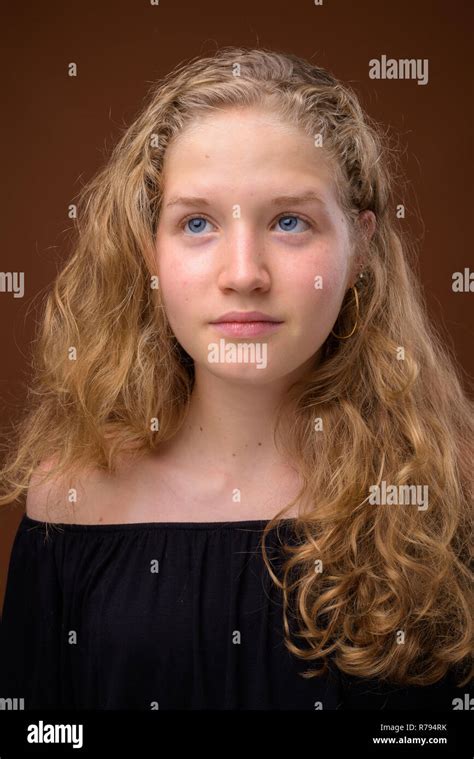 Teenage Girl Thinking Hi Res Stock Photography And Images Alamy