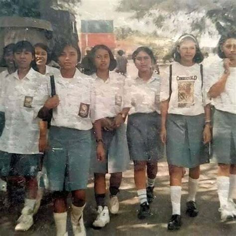 Viral Foto Jadul Rombongan Cewek Sma Pulang Magang Tahun 1995 Netizen