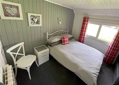 Hengar Direct Scandinavian Style Lodge Sleeps 6