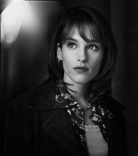 Amy Jo Johnson Amy jo johnson profile - Trending News