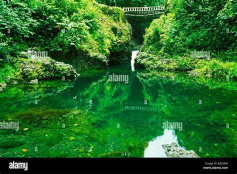Swimming Hole Ocean Hawaii Hi Res Stock Photography And Images Alamy