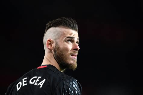 Er ist 30 jahre alt und seine staatsbürgerschaft ist spanien. ¡Real Madrid le dice no a David de Gea!