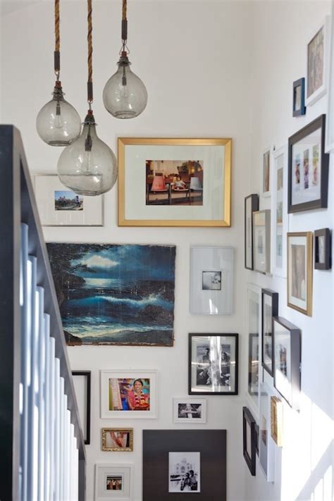 20 Stairway Gallery Wall Ideas Homemydesign Gallery Wall Staircase