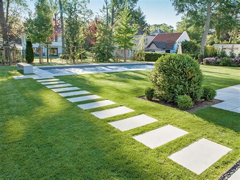 So machen sie die mosaikplatten einfach selber. Bildergebnis für trittplatten rasen grossformat | Garten ...